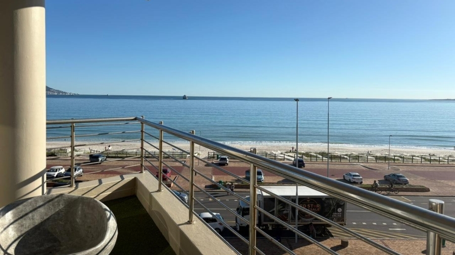 To Let 2 Bedroom Property for Rent in Bloubergstrand Western Cape